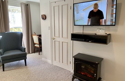 Old Town Historic District Bed & Breakfast | Queen Regent