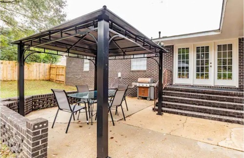 Mobile House | Queen's Palace