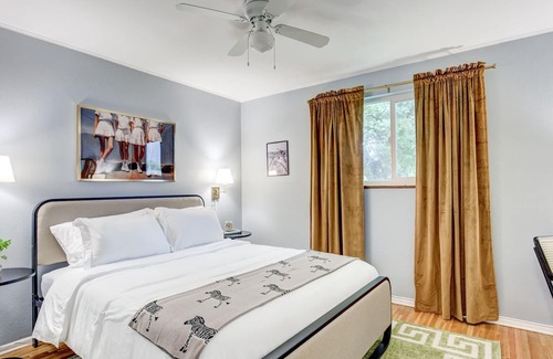 Allendale Area House | Queen's Quarter