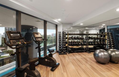 Brisbane Central Business District Apartment | Queen's Wharf Brisbane Luxury Apt River Views