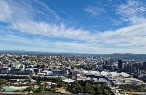 Brisbane Central Business District Apartment | Queen's Wharf Brisbane Luxury Apt River Views