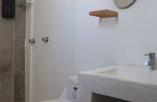 Ixtapa - Zihuatanejo Hotel | Queen size Superior basic Room