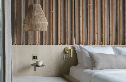 Lower State Hotel | Queen-Sized Room, Heart of Downtown Santa Barbara