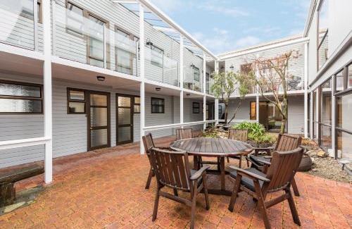Richmond Hotel | Queen Street Studios