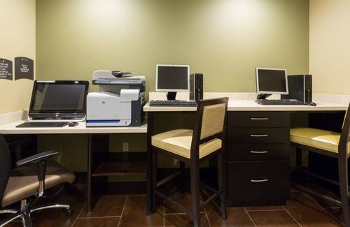 East Point Apartment | Queen Studio Suite Near ATL | Free Breakfast + 24h Business Center!