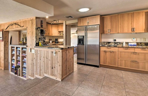 Queen Valley House | Queen Valley Home w/ Patio & Mountain Views!