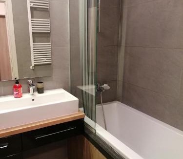 Cluj-Napoca Apartment | Queency Apartament cu gradina și parcare gratuita