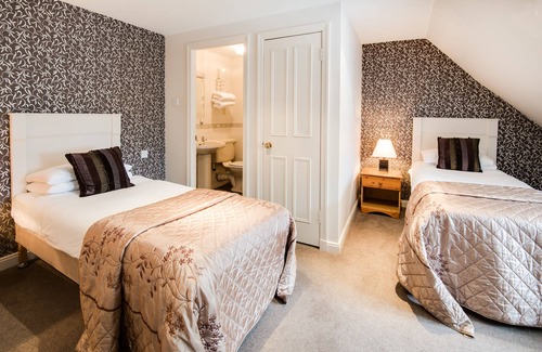 Kelso Hotel | Queens Head Hotel