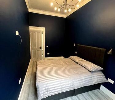 Glasgow Apartment | Queens Park Area, Beautiful vibrant ground floor Apartment Lovely