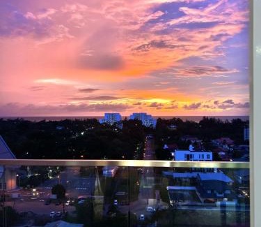 Tanjung Aru Apartment | Queensland Suites at Aru Suites, Kota Kinabalu 2 Bedroom Family Suite