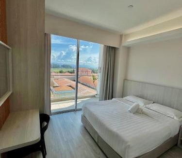 Tanjung Aru Apartment | Queensland Suites at Aru Suites, Kota Kinabalu 2 Bedroom Family Suite