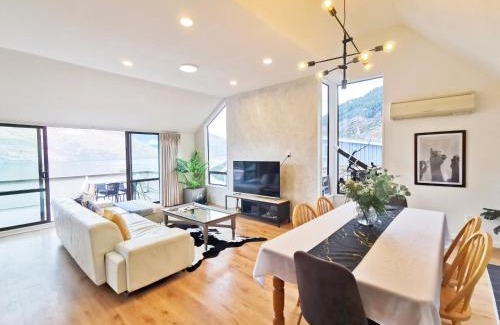 Sunshine Bay House | Queenstown Lakeview Holiday Home-5mins to town