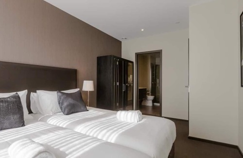 Kelvin Heights Apartment | Queenstown Village Apartments