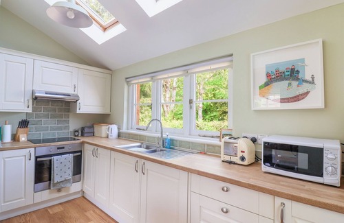 Sidmouth Cottage | QUESTANT LODGE, pet friendly, country holiday cottage in Sidmouth
