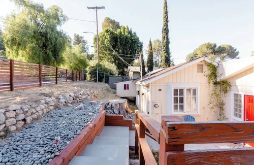 Shadow Hills House | Quiet 1-bedroom in Luxury home 30 day stay Los Angeles with AC, WiFi