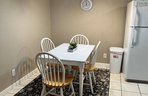 Fresno Condo | Quiet 1bed/1bath condo with free parking