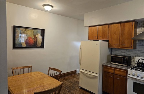 Front Park Apartment | Quiet 2 bedroom
