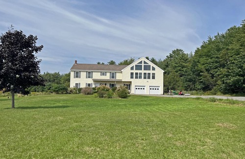 Ellsworth Apartment | Quiet 2nd floor, 3BR apartment in Ellsworth - Gateway to Acadia & Downeast Maine