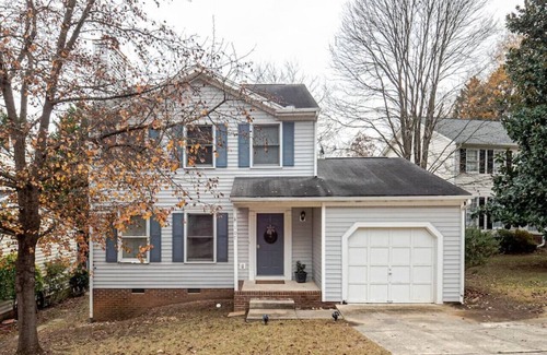 Cary House | Quiet 3 Bedroom home on a cul-de-sac