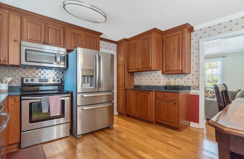 Garner House | Quiet 4BD Family House w/Large yard