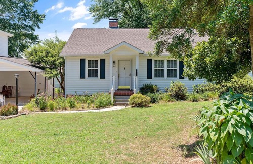 Garner House | Quiet 4BD Family House w/Large yard