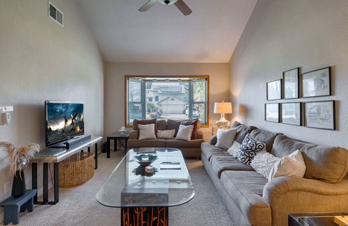 Orangevale House | Quiet 4bdrm home with back yard