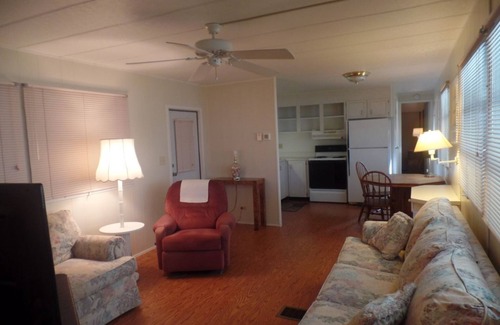 Sarasota House | Quiet 55+ Community Mobile Home for Rent