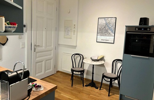 Brigittenau Apartment | Quiet and central living at the Augarten