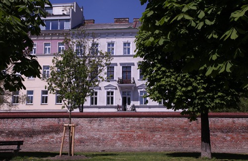 Brigittenau Apartment | Quiet and central living at the Augarten