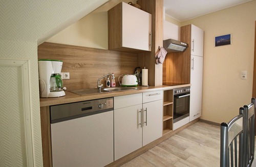 Papenburg Apartment | Quiet and central location for 1-4 people
