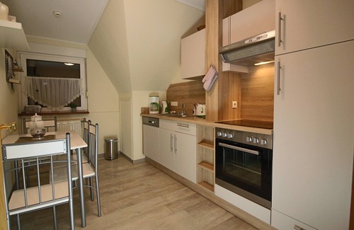 Papenburg Apartment | Quiet and central location for 1-4 people