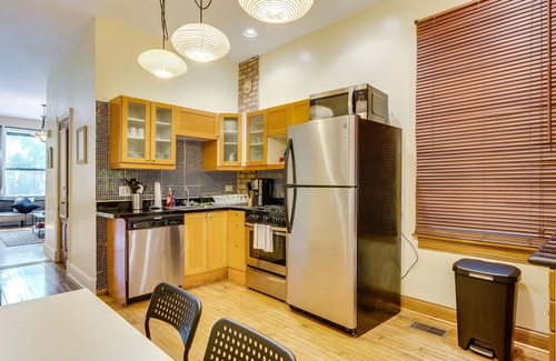 Wicker Park Apartment | Quiet and Cozy Bucktown Apartment is the Perfect Base for Your Windy City Excursions by RedAwning