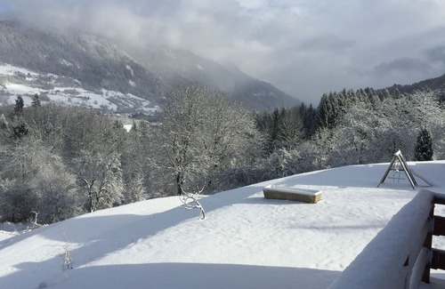 Chatillon-sur-Cluses House | Quiet and spacious cottage in the mountains