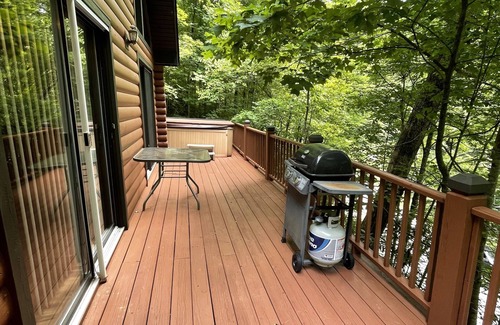 Kyle Cabin | Quiet and Private Cabin near White Oak Creek.