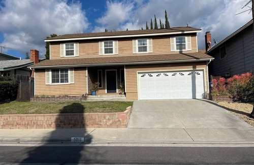 La Crescenta House | Quiet and Safe 3-bedroom house in Glendale