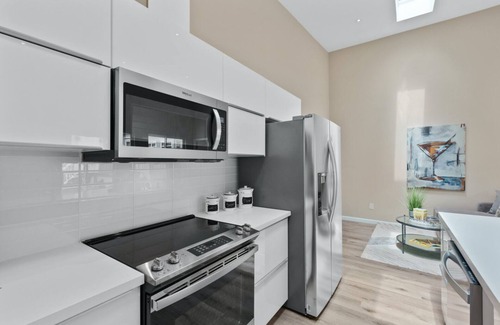 Northside Cottage | Quiet and Spacious 2bed/2bath Cottage in the heart of San Jose