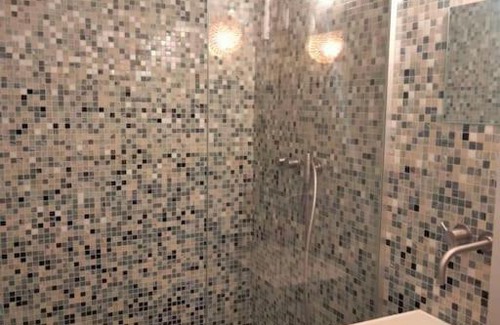 Quartier Saint-Ambroise Apartment | quiet and very central apartment