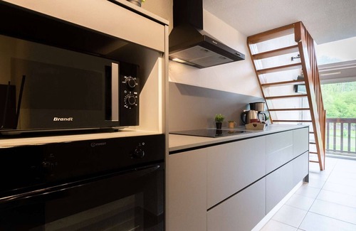 Saint-Lary-Soulan Apartment | Quiet apartment near center and slopes, south balcony, free shuttle