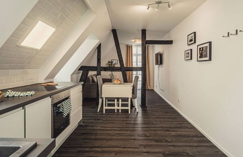 Lahr House | Quiet apartment (number 9) with an extra wide, beautiful balcony