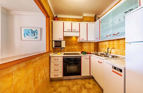 Alcanada Apartment | Quiet apartment for 2 people by the sea