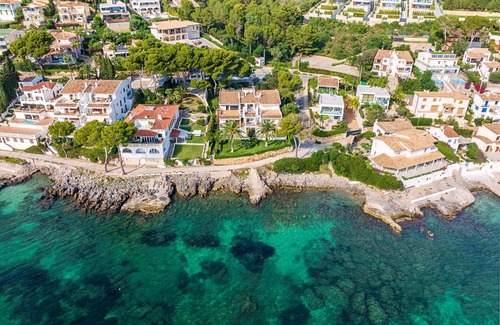 Alcanada Apartment | Quiet apartment for 2 people by the sea