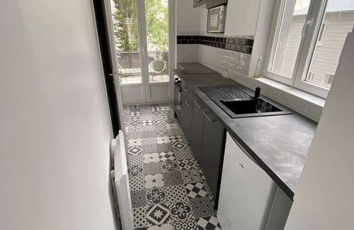 Centre Ville Apartment | Quiet apartment near train station
