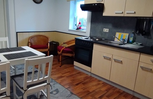 Goerlitz Apartment | Quiet apartment with terrace and parking space - for fitters, couples & families