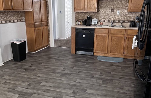 Indianapolis House | Quiet area close to downtown! 3 bedroom 2 bath sleeps 7!