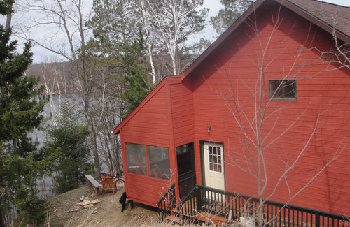 Iron River Cabin | Quiet beauty of Nature on Lake Everett; Owners since 1990; Resort community