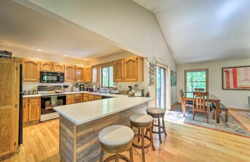 Sapphire House | Quiet Blue Ridge Haven Less Than 4 Mi to Sapphire Resort!