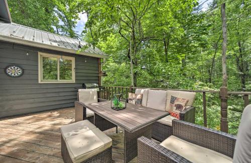 Sapphire House | Quiet Blue Ridge Haven Less Than 4 Mi to Sapphire Resort!
