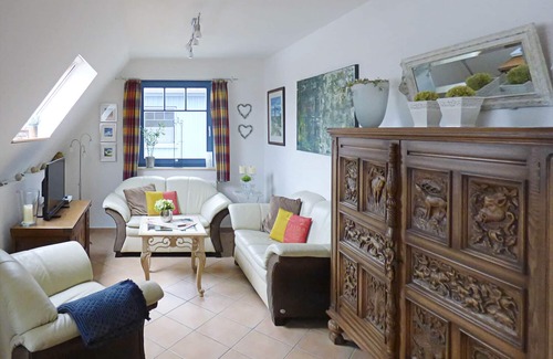 Ostseebad Prerow Apartment | quiet, bright apartment in 1. Floor with west-facing balcony, WiFi, 4 pers.