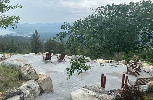 Lakeside Cabin | Quiet cabin with incredible views