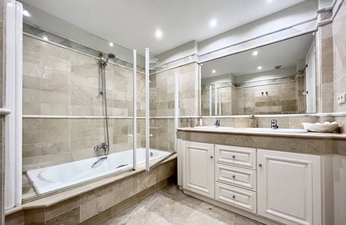 Elviria Apartment | Quiet, charming, newly ren. golf Apartment